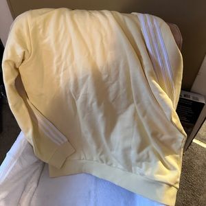 Yellow and white Adidas hoodie brand new never worn size 2xl